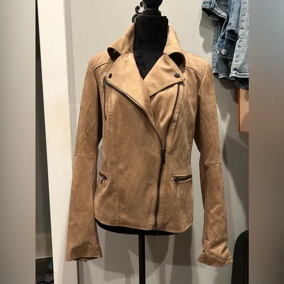 Gorgeous Carmel Suede Jacket - Picture 3 of 7